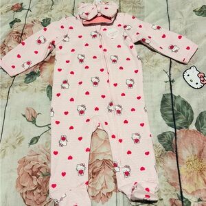 Hello Kitty Baby Girl 2 Piece Set Valentine Hearts Pattern 9 Months Pink NWT